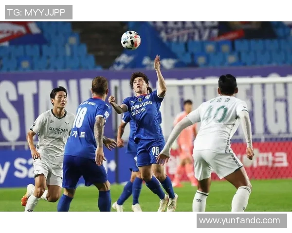 全北现代与蔚山现代激战在即谁将赢得这场韩国足球巅峰对决