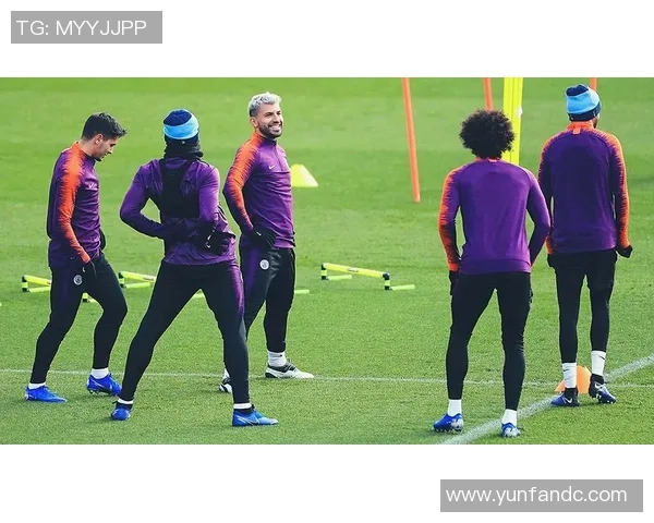 曼城对阵里昂精彩文字直播全程回顾与赛况分析